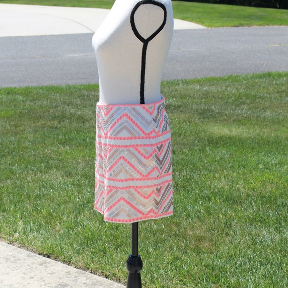 Express, pull on mini sequins skirt - Picture 3 of 8